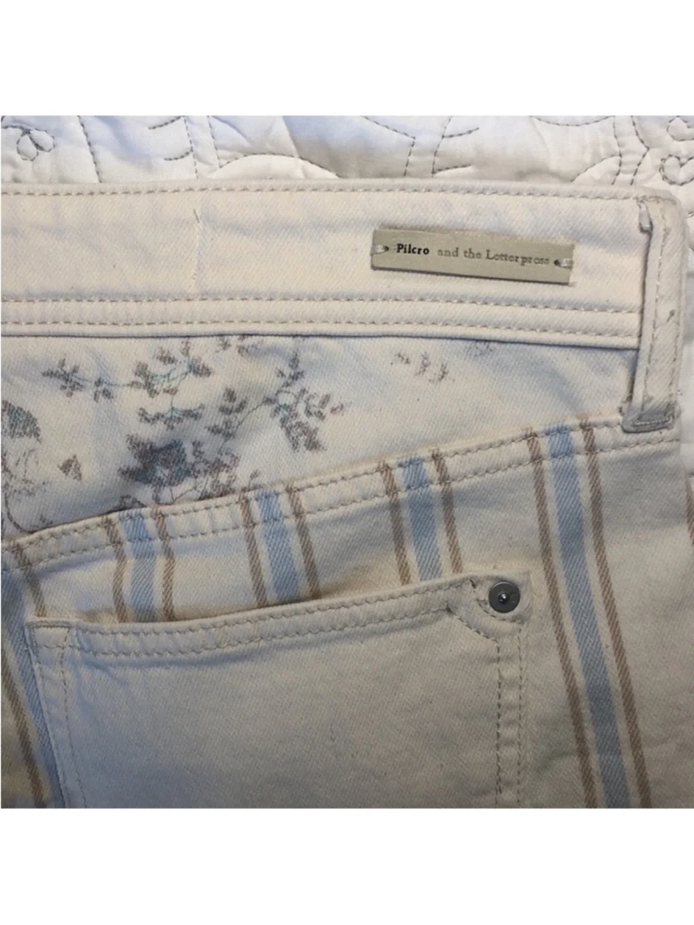 Anthropologie Pilcro Striped Slim Boyfriend Denim Shorts Size 29 EUC - Picture 14 of 14